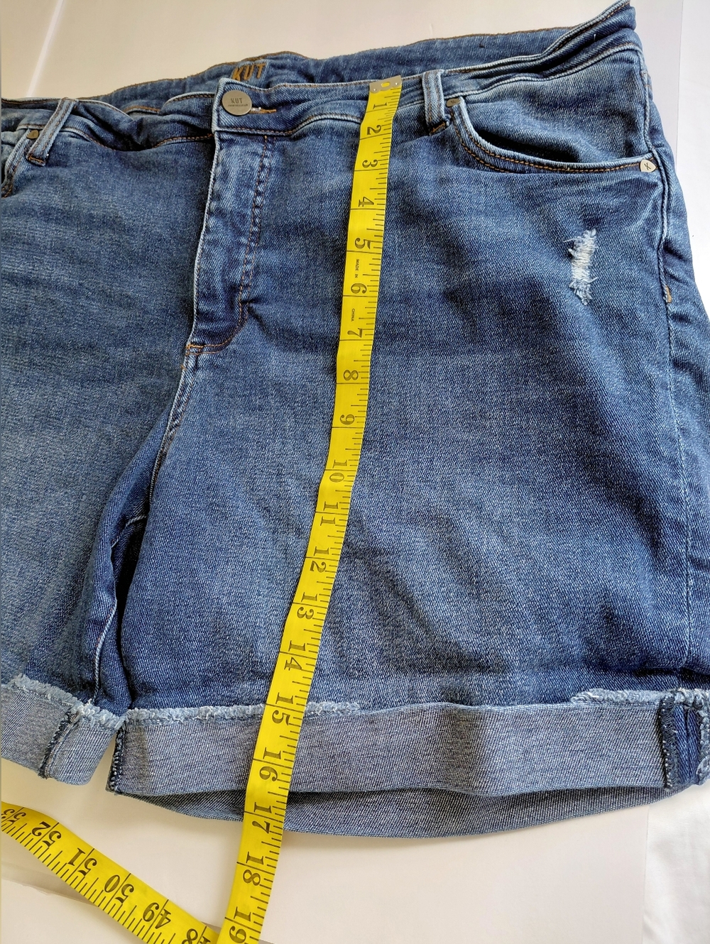 kut From The Kloth- Women's 20W Blue Denim Boyfriend Short. Stretch - Picture 6 of 10